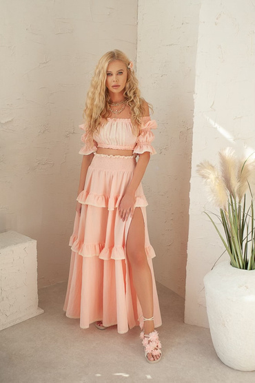 Bruno - a set with peach maxi lace