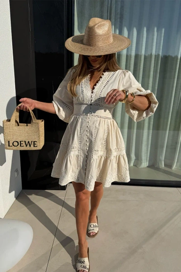 Sheila Select - Damska Sukienka beżowa z guzikami mini 'Charlotte Beige'