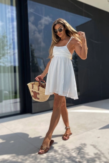 Sheila  - Damska Sukienka biała z karbowanej tkaniny wiązana z tyłu 'Rafaello'