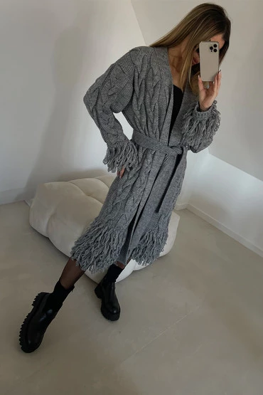 Sheila - Damski Kardigan szary z frędzlami maxi 'Fringe Grey'