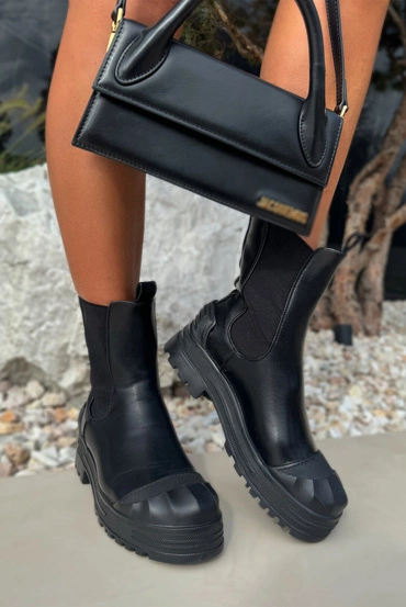 Sheila Select- Women's black ankle boots with rubber elements 'Lana'