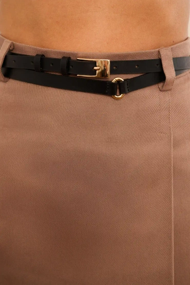 Sheila – Women’s Leather Belt with Metal Logo 'Valenne'