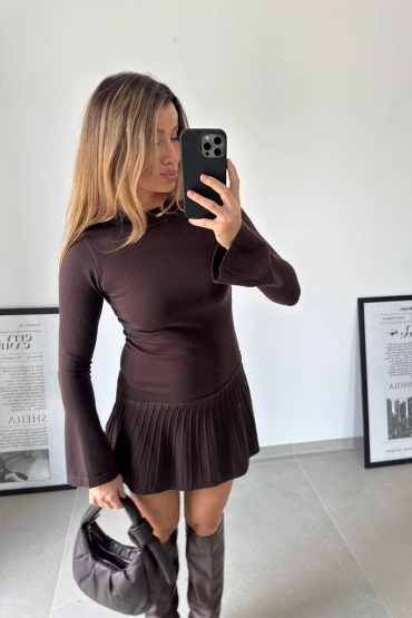 Sheila Select - Women's Brown Knitted Mini Dress with Stand-Up Collar 'Chiara Brown'